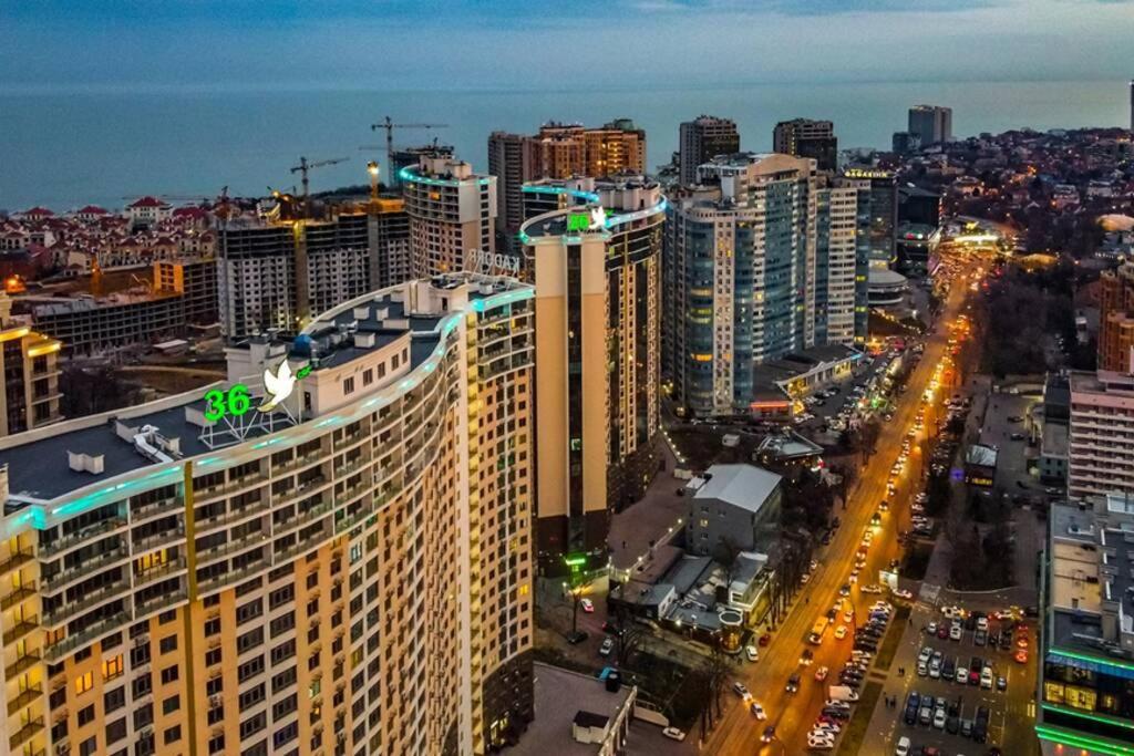 Комфортные Апартаменты 36 Жемчужина Odessa Exterior foto