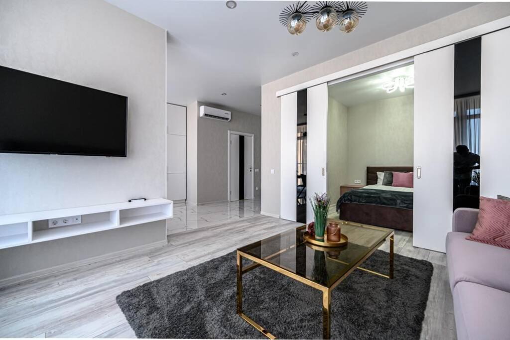 Комфортные Апартаменты 36 Жемчужина Odessa Exterior foto