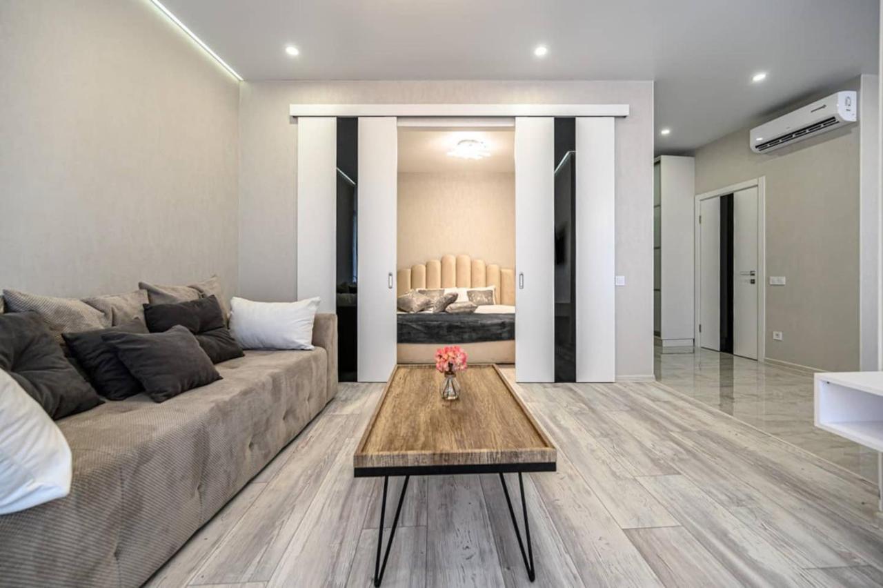 Комфортные Апартаменты 36 Жемчужина Odessa Exterior foto