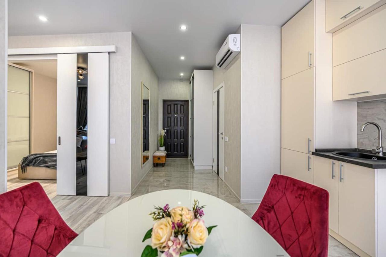 Комфортные Апартаменты 36 Жемчужина Odessa Exterior foto