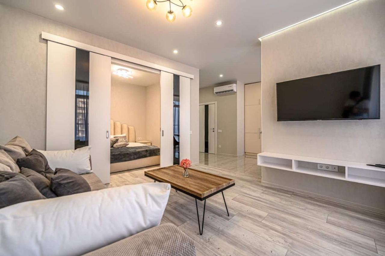 Комфортные Апартаменты 36 Жемчужина Odessa Exterior foto