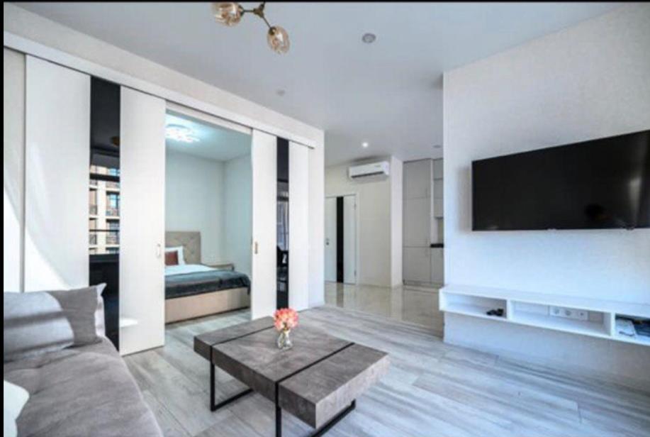 Комфортные Апартаменты 36 Жемчужина Odessa Exterior foto